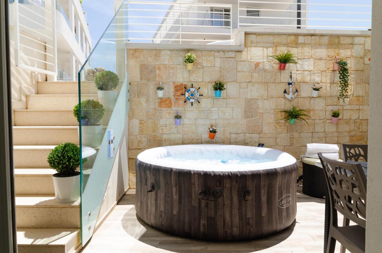 Villa Apulialux Little Jem W Jacuzzi / 180 Steps From Sea Polignano a Mare Exterior foto